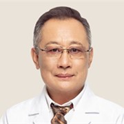 穆宝安医生照片