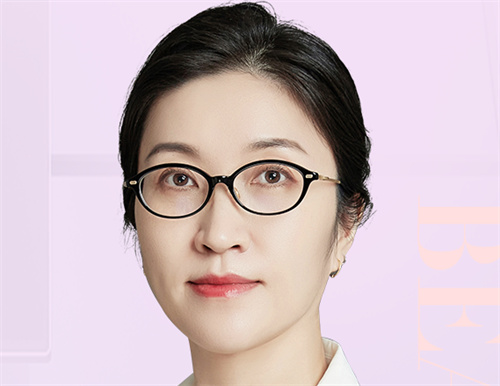 画美整形的高明英医生