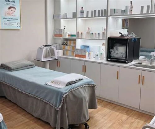 湖北荆州熙蒙医疗美容门诊部环境图1