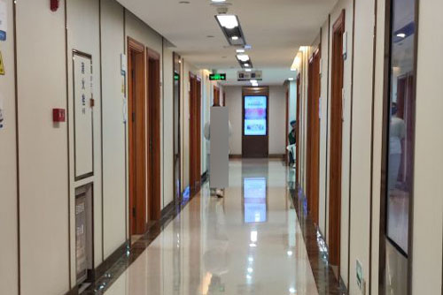 广州曙光美容医院走廊图