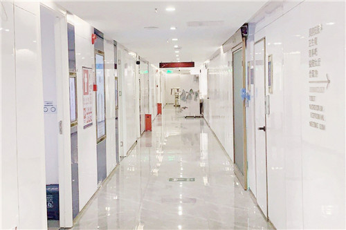 深圳福华医疗美容医院走廊区域