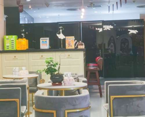 广州爱来医疗美容医院候诊区