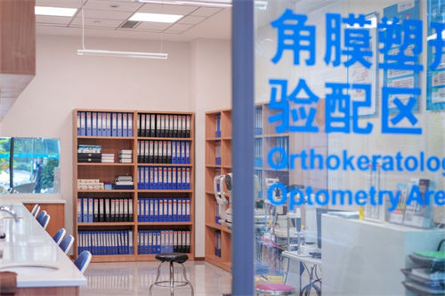 成都普瑞眼科医院角膜塑形镜验配