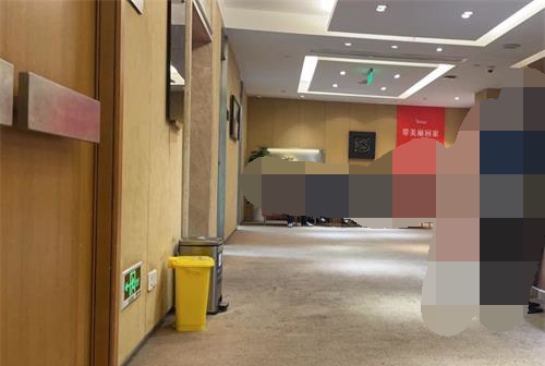 温州艺星整形医院内部大厅环境