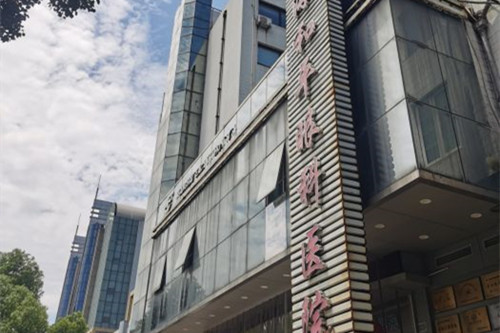 上海和平眼科外部环境示意图