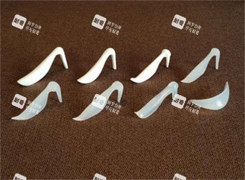 隆鼻手术不同的隆鼻假体