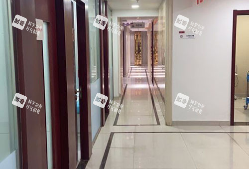 保定珍润整形走廊环境实拍图