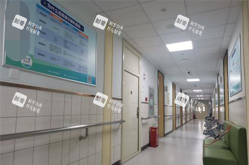 北京怀柔爱尔眼科走廊环境 北京怀柔爱尔眼科走廊环境