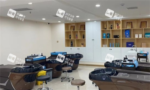 大连碧莲盛植发医院洗头区
