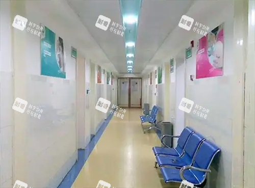 郑州市管城中医院整形科过道
