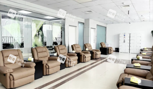 南京<span class='highlight'>同仁</span>眼科医院飞秒激光中心等待区