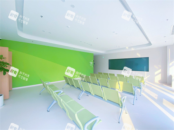哈尔滨爱尔眼视光医院手术等候区环境 哈尔滨爱尔眼视光医院手术等候区环境