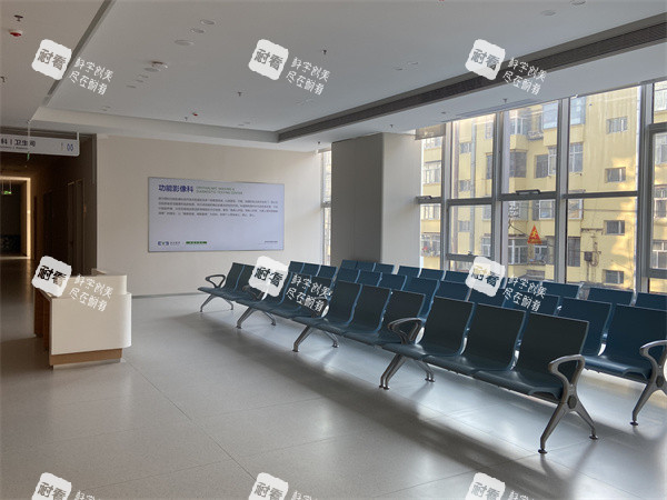 哈尔滨爱尔眼视光医院二楼候诊区 哈尔滨爱尔眼视光医院二楼候诊区