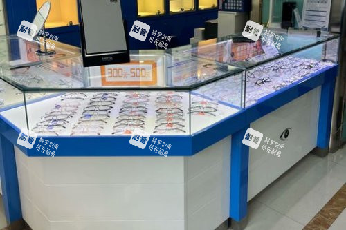 兰州华厦眼科医院配镜区