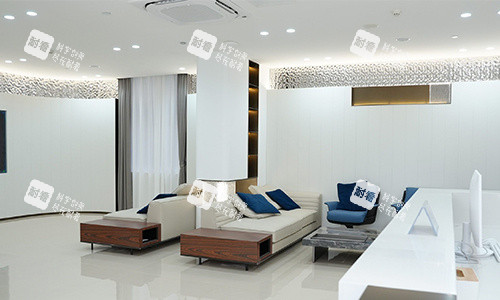 广州曙光华榜养发中心等待区环境