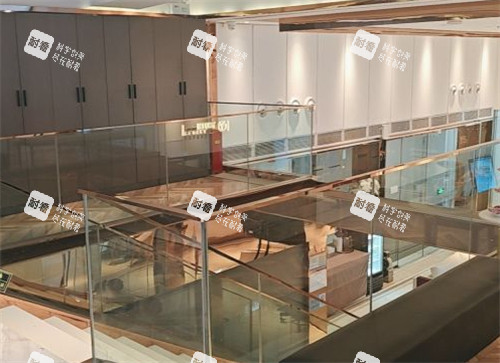 西安颜即铂澜医疗美容二楼