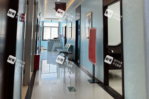 郑州东方整形内部过道环境