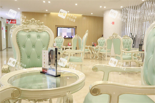 南京华韩奇致美容医院等待区