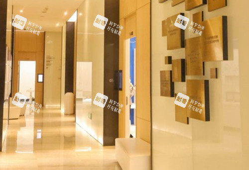 成都八大处整形内部过道环境示意图