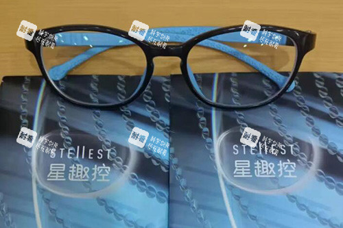 星趣控镜片材料图