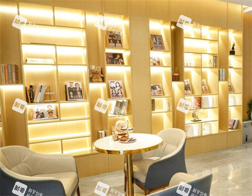 郑州芊美整形等候区