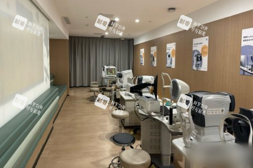 武汉悦瞳眼科医院验光区