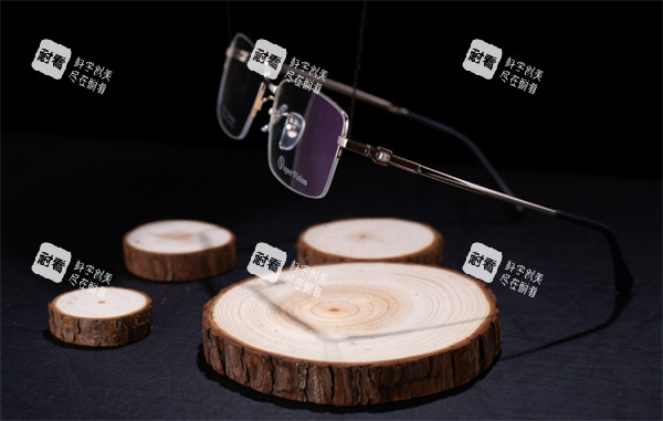 超视立远近两用眼镜图片展示 超视立远近两用眼镜图片展示