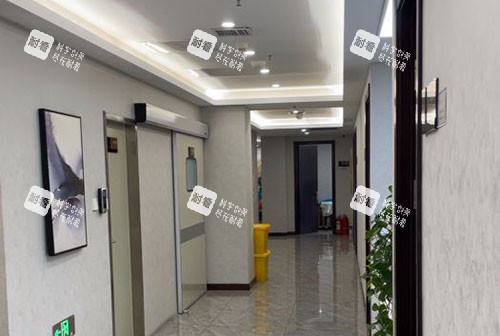 大连星妍医疗美容走廊环境图