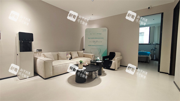 哈尔滨领艺医疗美容2楼休息区环境