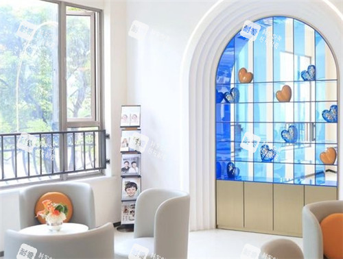 上海浦东爱尔眼科医院的环境图