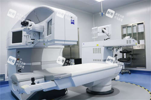 重庆华厦眼科医院环境-全飞秒手术室