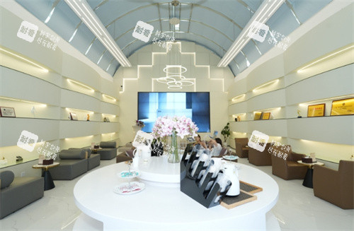 成都艺星整形美容7楼大厅