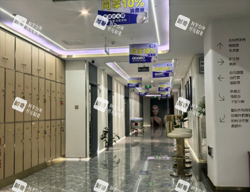成都莱瑞拉威塑医疗美容医院走廊一角