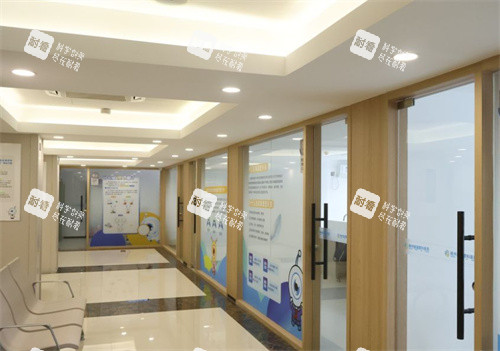 赣州普瑞眼科内部走廊