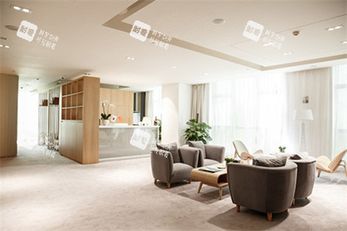 昆明艺星医疗美容医院休息大厅