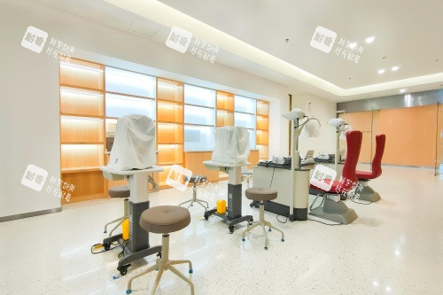 甘肃爱尔眼科验光室