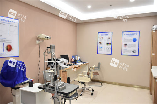 昆明眼科医院检查室 昆明眼科医院检查室