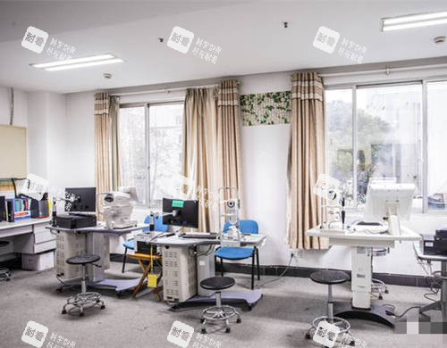 南京东南眼科医院设备