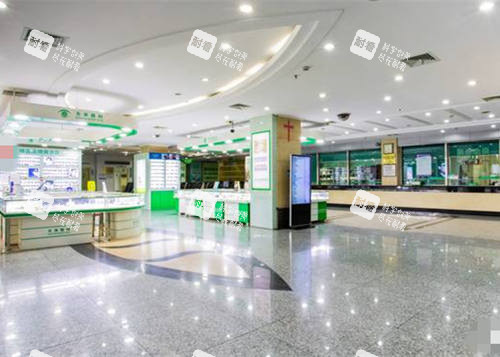 南京东南眼科医院大厅环境