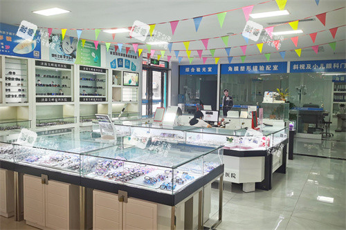 济源尖峰眼科医院配镜区 济源尖峰眼科医院配镜区