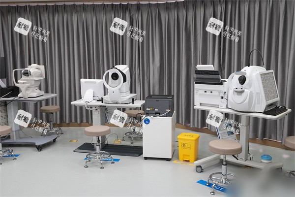 南宁普瑞眼科医院设备区