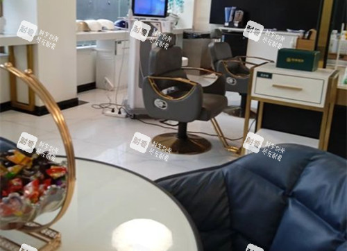 成都恒博植发内部等候区环境