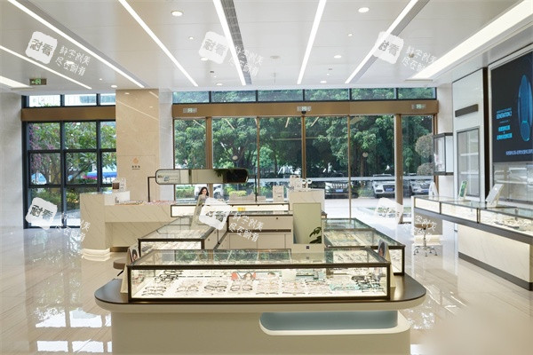 南宁普瑞眼科医院配镜区