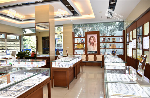 昆明眼科医院配镜大厅