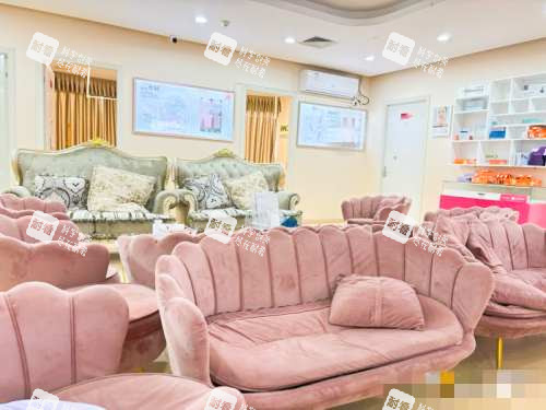 珠海韩妃医疗美容门诊部休息区