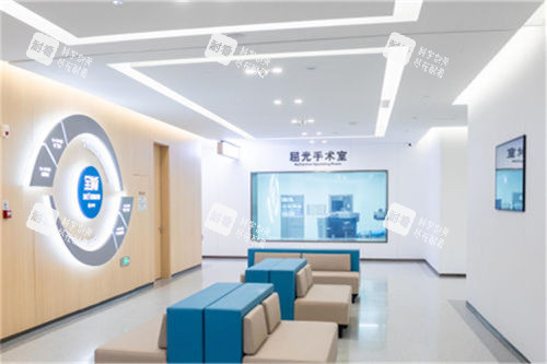 武汉普瑞眼科医院手术室门口候诊区