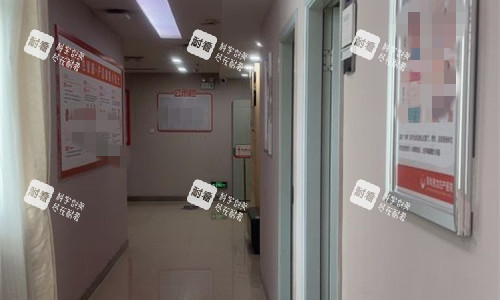 深圳港龙妇产医院走廊图