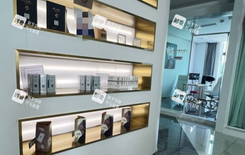 百色华美整形展示柜示意图