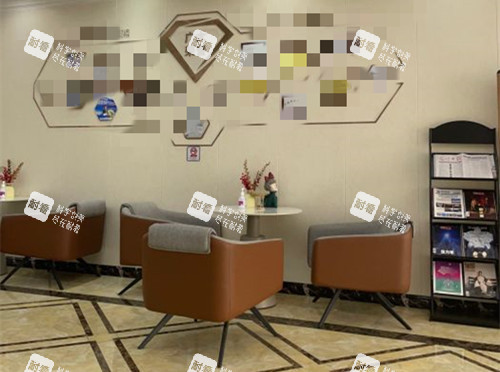 广州广大医院内部休息等待区环境