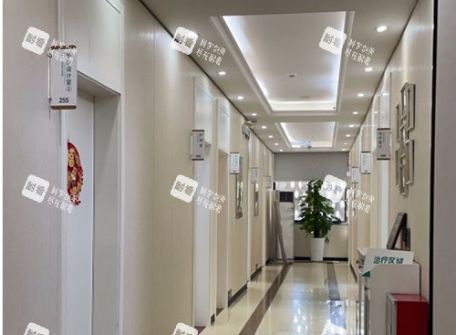 广州广大医院内部过道环境